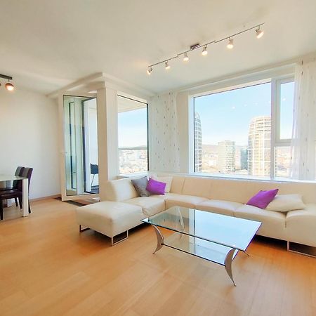 Sag Romantic 22 Floor Panorama City Free Parking Free Wifi Bratislava Exterior foto