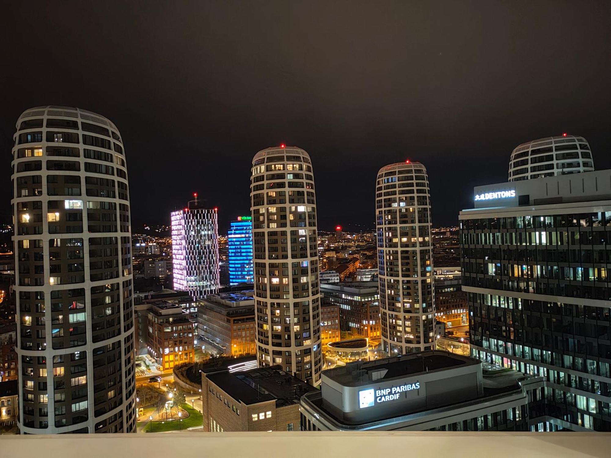 Sag Romantic 22 Floor Panorama City Free Parking Free Wifi Bratislava Exterior foto